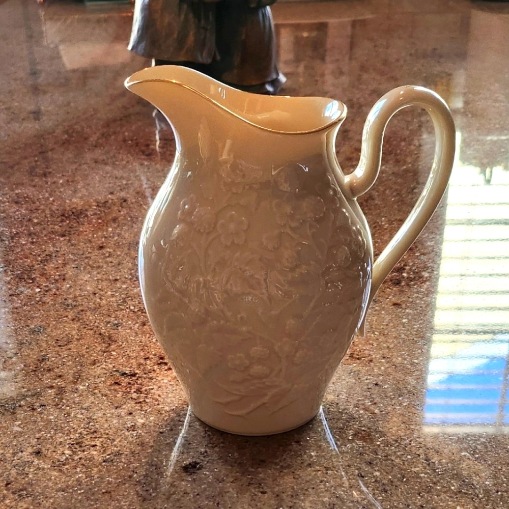 🌟VINTAGE LENOX🌟Pitcher